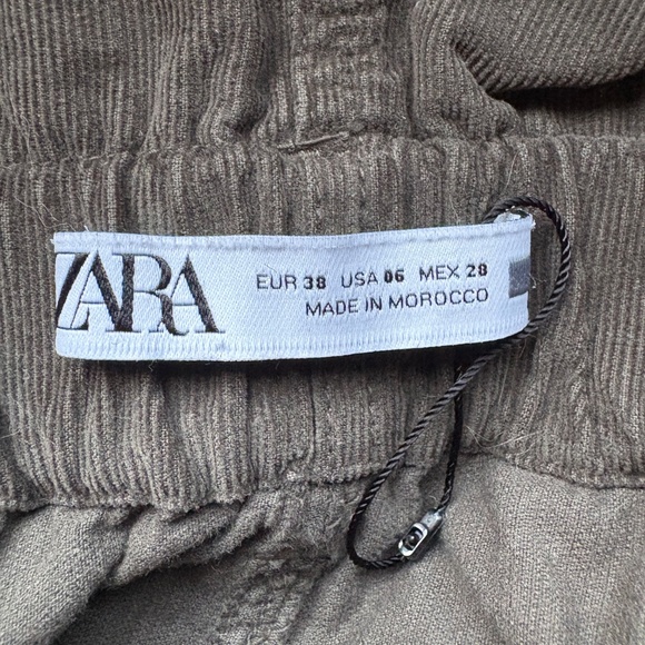 Zara Paperbag short - Green Corduroy - Picture 4 of 5